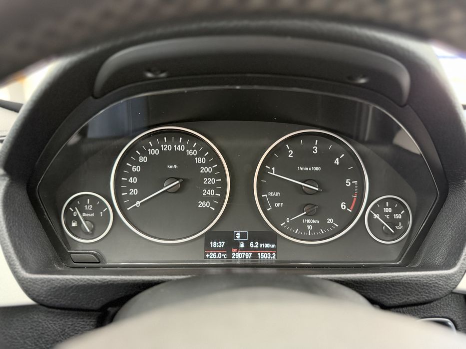 BMW 320d GT F34 2014 Xenon