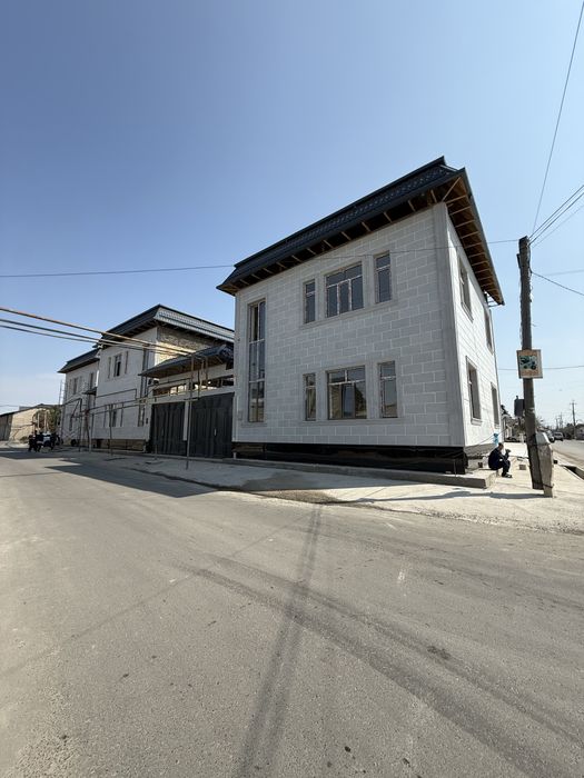 Срочно продаётся 1,3-сотик 5-х комн квартира в Сергели Ханабад