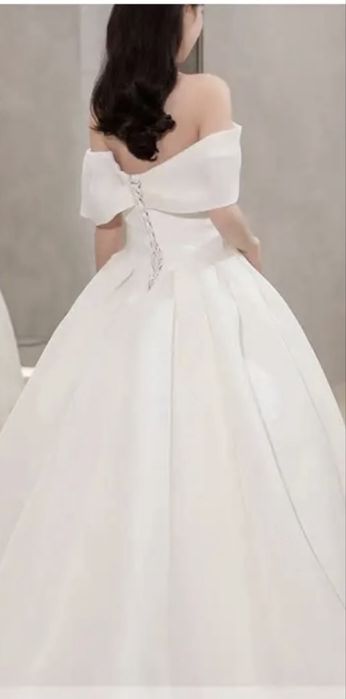 длинное белое платье