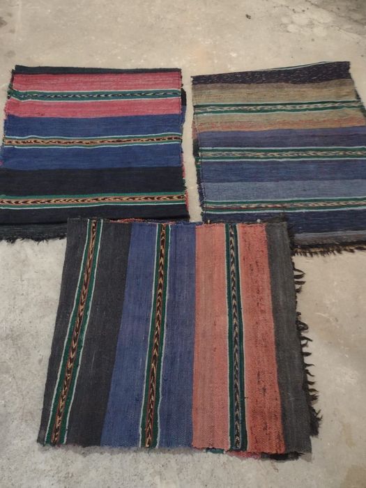 Стари ръчно изработени черги