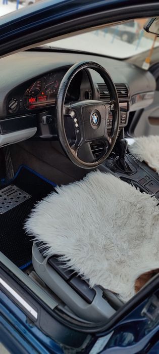 Продам BMW 528 в хорошом состояние