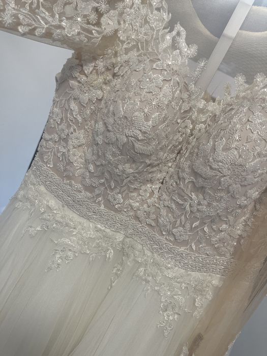 Vand rochie de mireasa