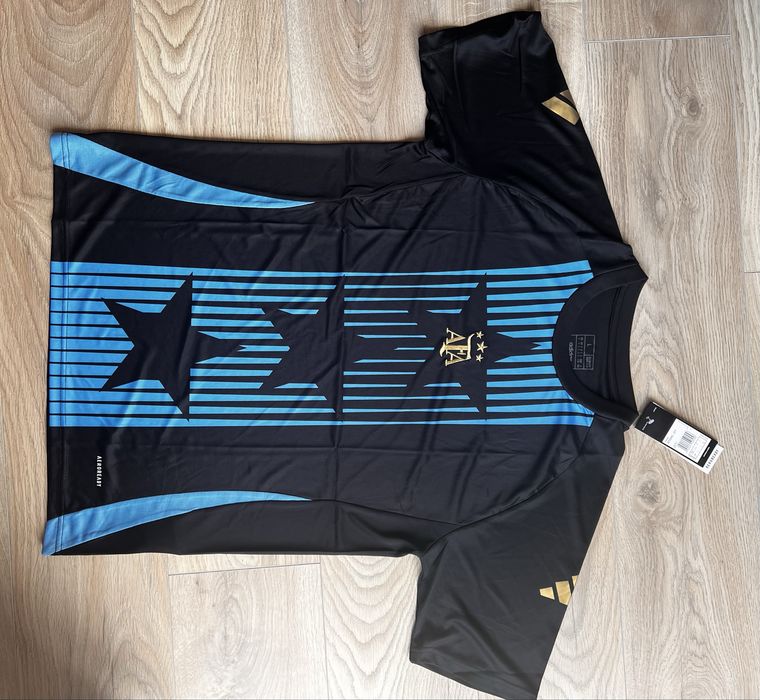 Tricou de fotbal Adidas antrenament Argentina marima L nou cu eticheta