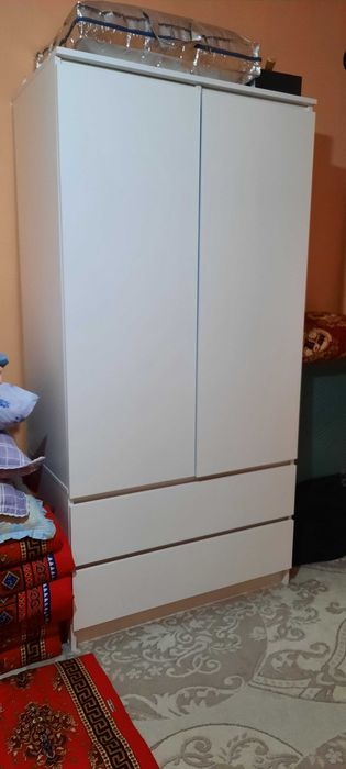 Шкаф почти новый!