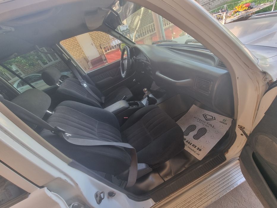 Сотилади холати яхши юрип турган мошина