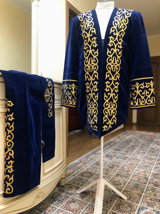 Казахская национальная одежда.