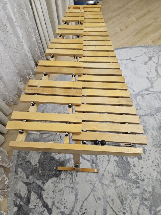 Ксилофон продаётся 
3 октава
Состояние хорошая 
С футляром