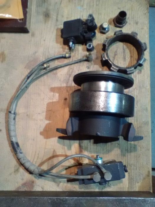 Продам выжимной подшипник автомобиля МАЗ.