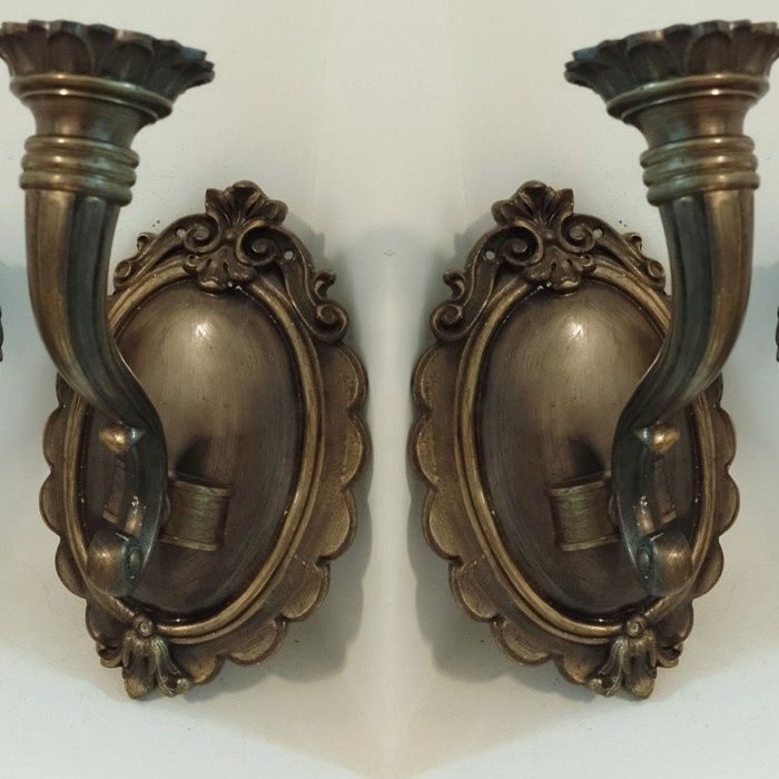 Superbă pereche de aplice din bronz masiv pentru lumânări ,pies