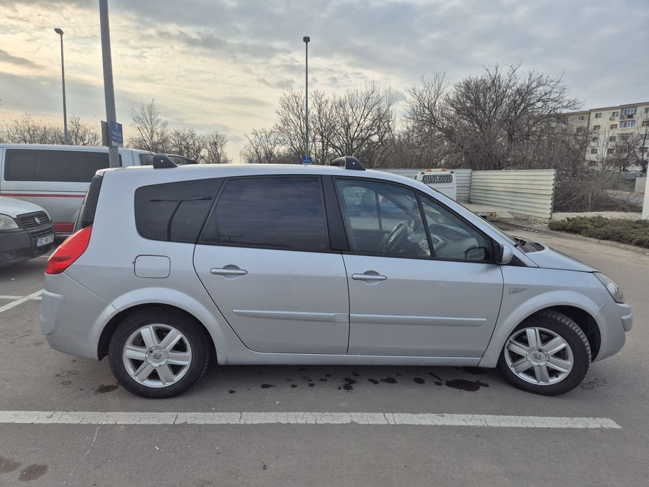 Renault Grand Scenic, 1.9 dCi, 7 locuri, Keyless go, clima