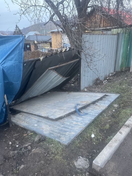 Забор и ворота в отличном состоянии