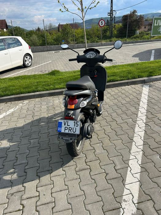 Scuter Piaggio Derbi 125 cc