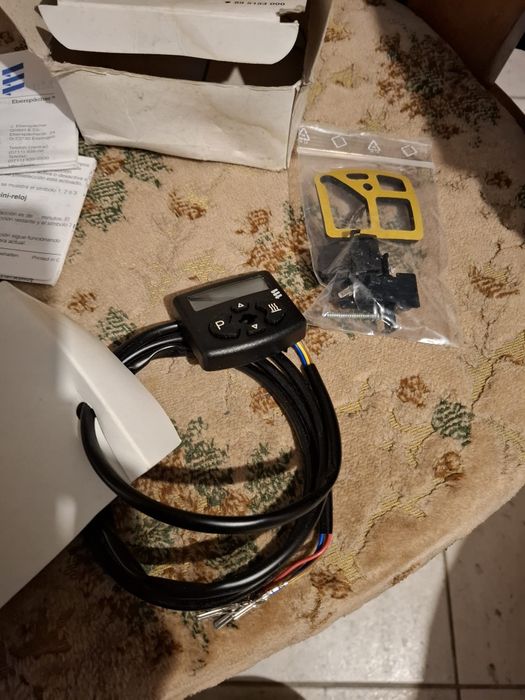 Vând afisaj display webasto nou