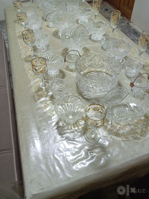To'liq xrustal nabor sotiladi (37 dona), holati yangi