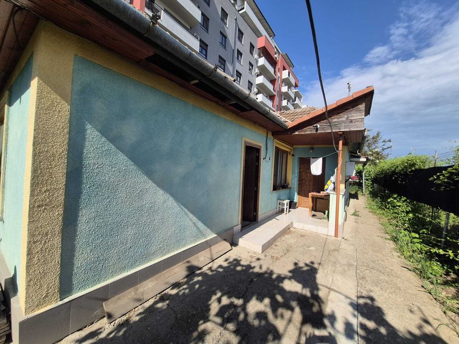 casa si teren de vanzare