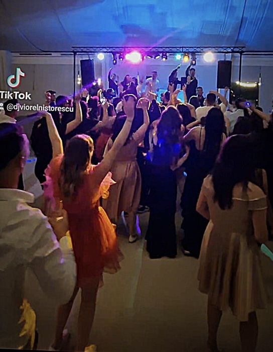 Dj Evenimente Majorat Banchet Nunta Botez Sonorizări Lumini