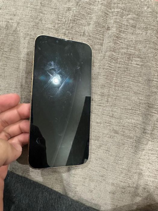 Айфон 13 про.