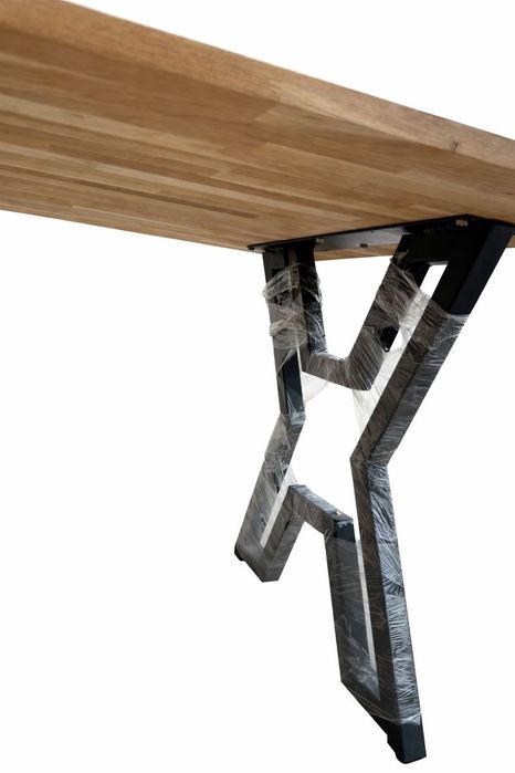 Маси от метал и дърво