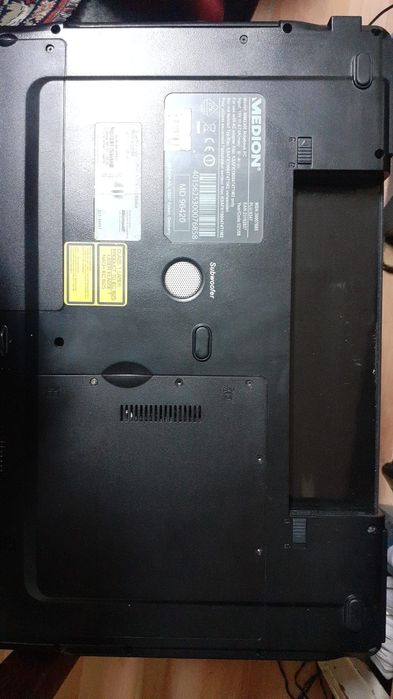 Vând laptop Medion MIM 2300