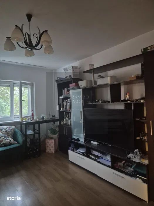 Vanzare apartament 3 camere | Crangasi | Decomandat | Prox metrou |