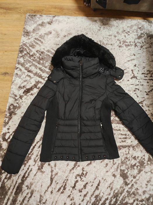 Парка, яке Guess