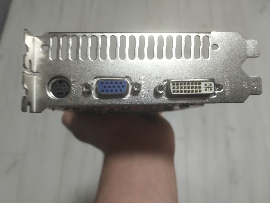 Видеокарта от palit geforce 9600 на 512mb