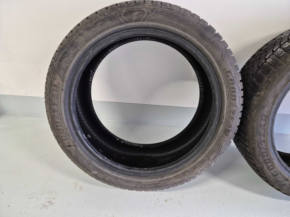 Зимни гуми Goodyear