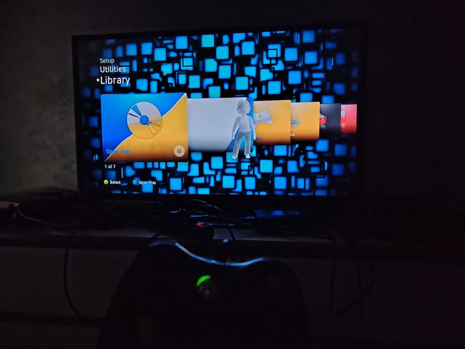 Xbox 360 slim продам