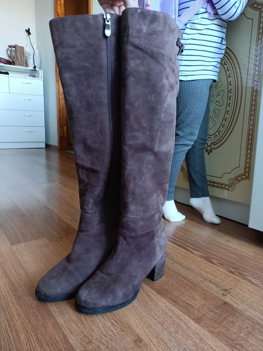 Продам зимние сапоги