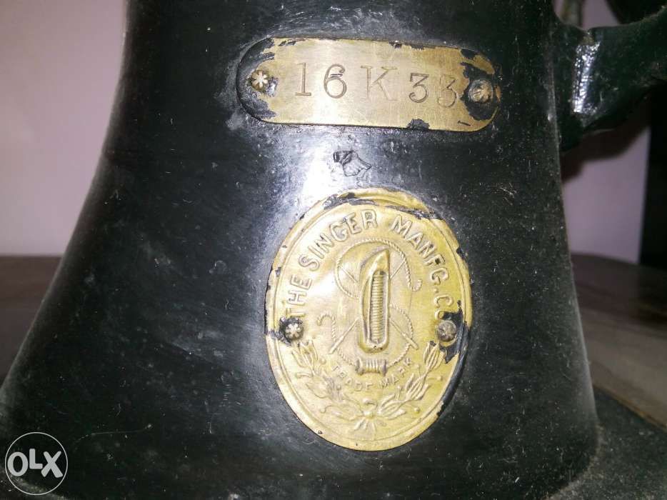 Vand masina de cusut SINGER seria 16K33