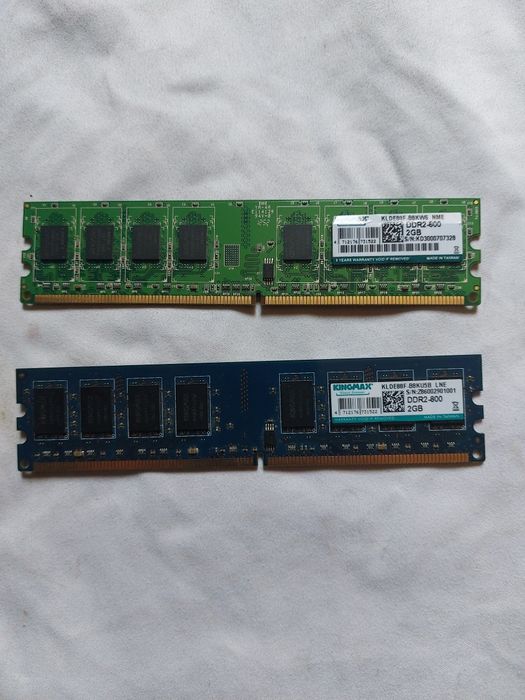 Vând 1 memorie pc de 2GB dd3