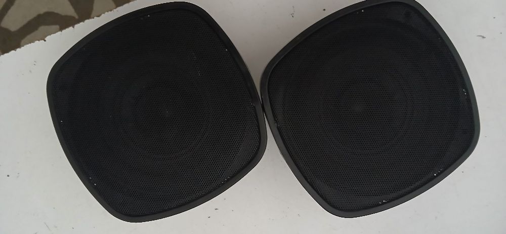 Несия 2 радной калонка сотилади.