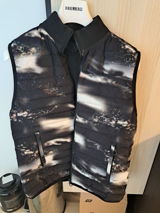 Vând vestă cu puf originală Bikkembergs