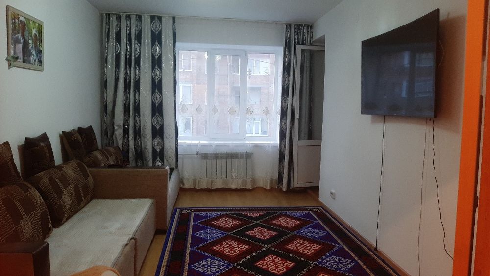 Ковёр с национальным орнаментом