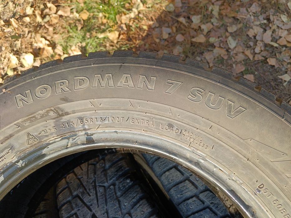 Продам 2 шины 215/65/16