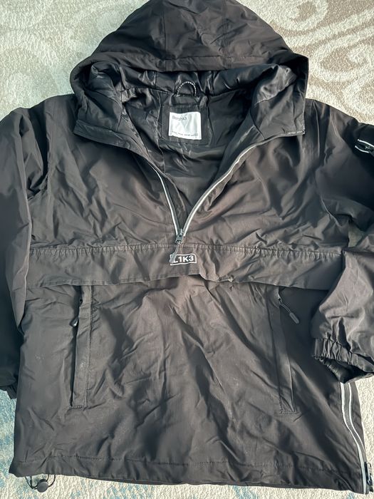 Продам детскую куртку