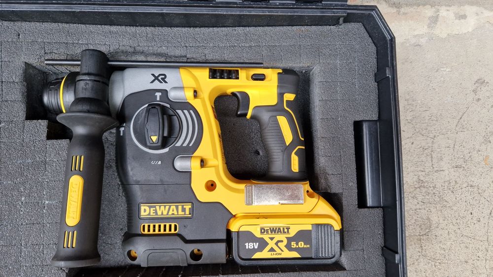 Rotopercutor dewalt DCH.273.