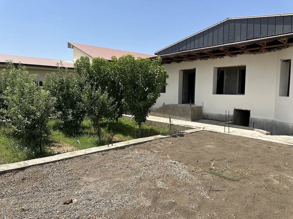 Тошкент Шахар янгихаёт туманида жойлашган 6,07 сотик нотурар бино