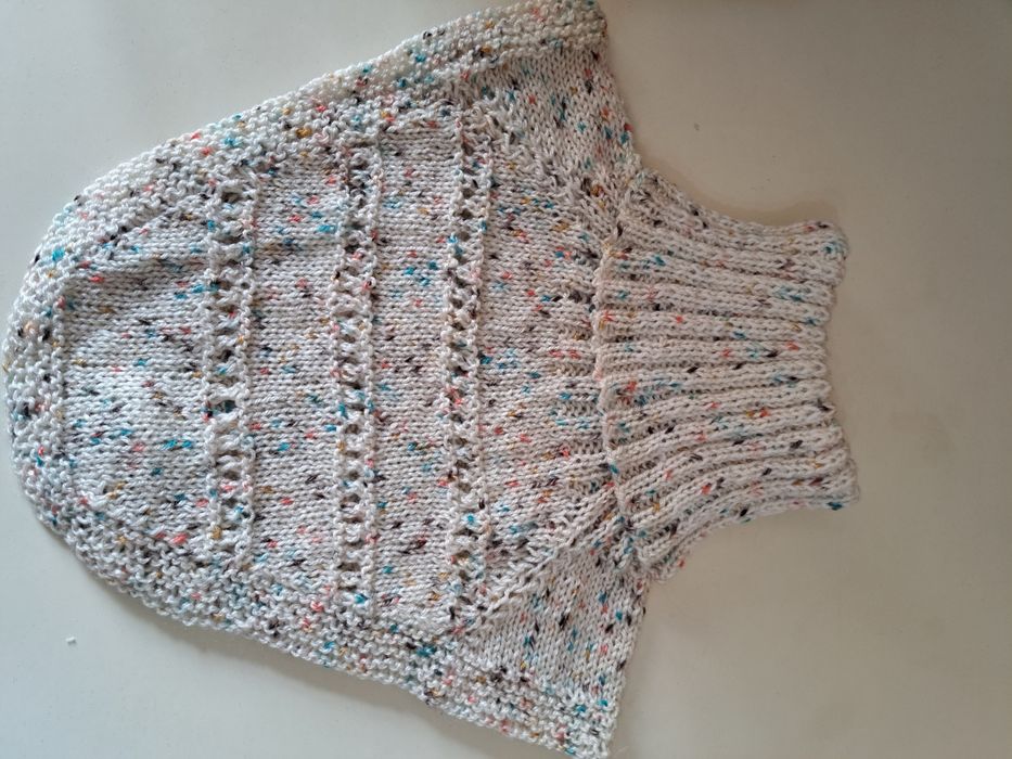 Женские  вязанные вещи ручного вязания