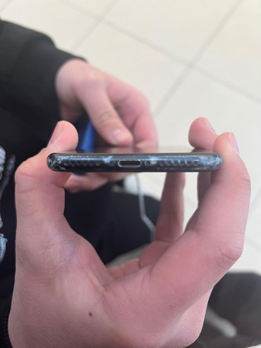 СРОЧНО продам айфон 7 емкость 70 iphone 7 32гб