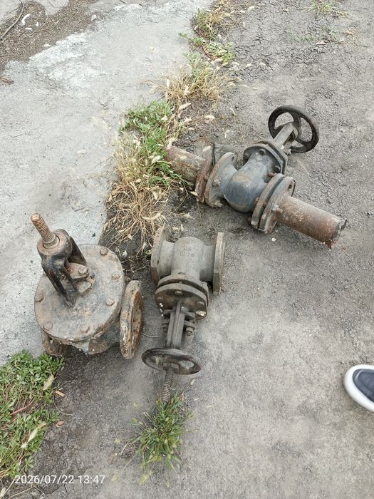 Чугунные задвижки Д 80 5 Шт.