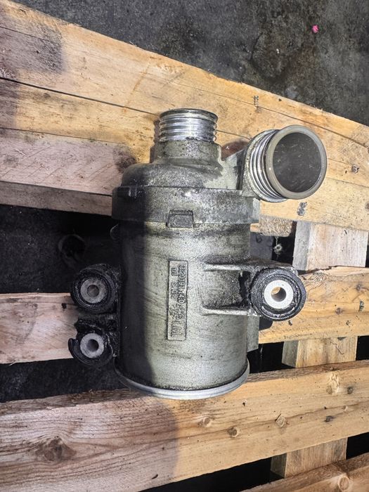Pompa apa bmw f10 f11 520i 528i   7597715 motor n20b20