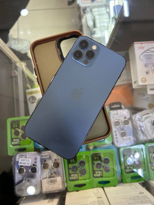 Обменяю iPhone 12 Pro 256GB