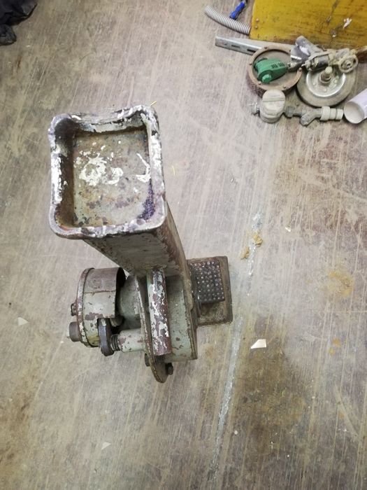 Реечный домкрат др-5