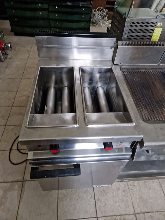 Grill electric sau gaz, de banc sau cu banc,