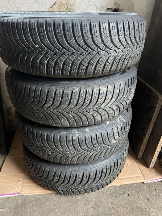 Vand cauciucuri hankook cu jante de iarna 175/70/14