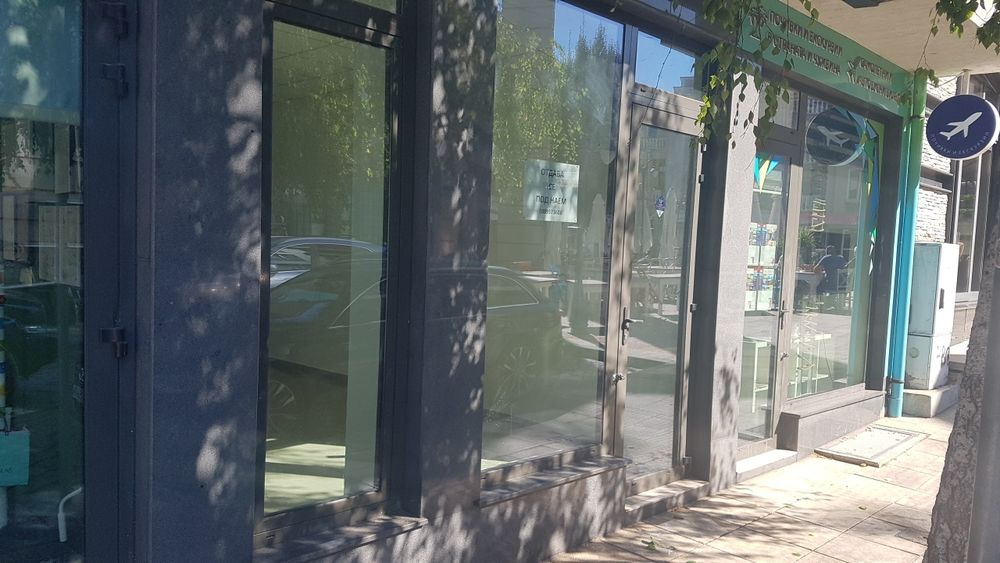 Помещение 60кв.м под наем Бургас главна улица