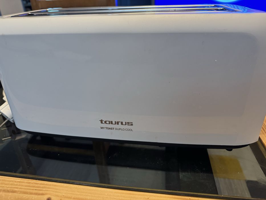 Vand prajitor paine dublu Taurus