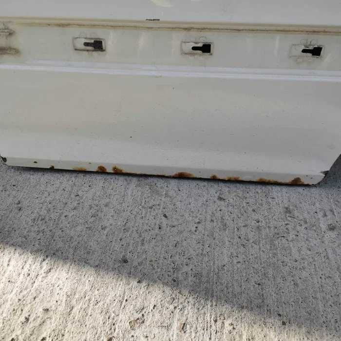 Врати и два предни калника за Mercedes W203 C-class