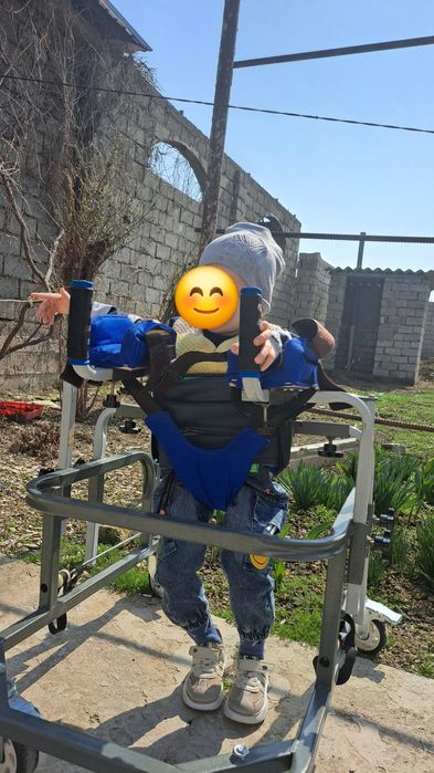 Ходунок для детей с дцп